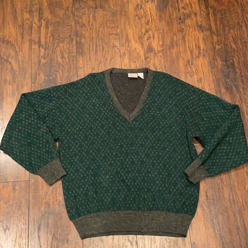 Giorgio di Firenze V Neck wool blend sweater size L Great winter sweater